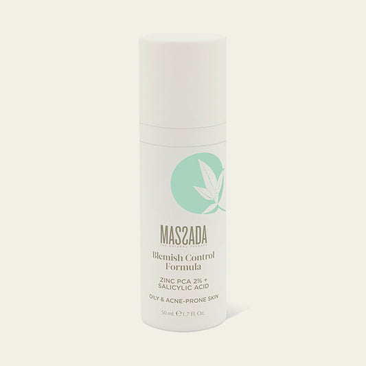 Massada Blemish Control Formula 50 ml, tratamiento con zinc PCA y ácido salicílico para piel grasa en frasco con tapón