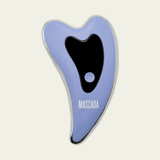 Massada Masslift Gua Sha GlowTech, masajeador facial eléctrico en forma de gua sha azul lavanda con placa negra